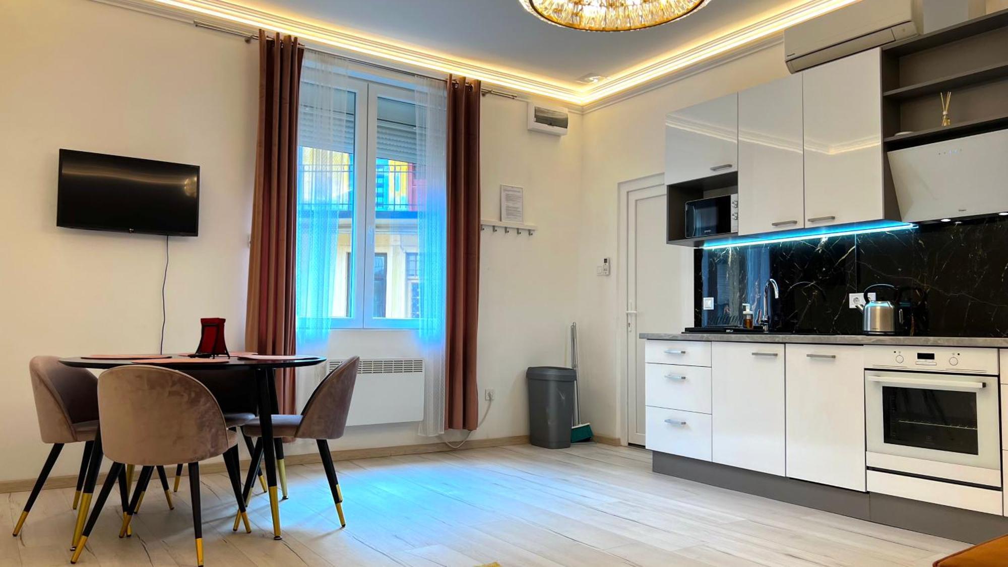 N24 Apartments By Small Home บูดาเปสต์ ภายนอก รูปภาพ